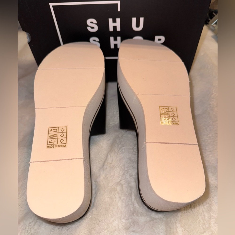 NWT SHUSHOP ”Jade” Faux leather Black/Ivory Color Block Platforms Sandals - Picture 14 of 15
